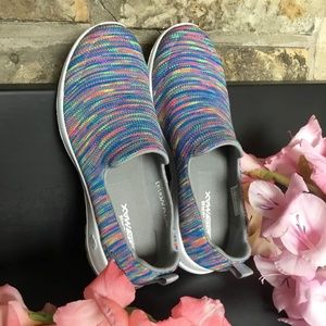 Skechers Gowalk Joy-Terrific Shoe Sneaker Size 7 M